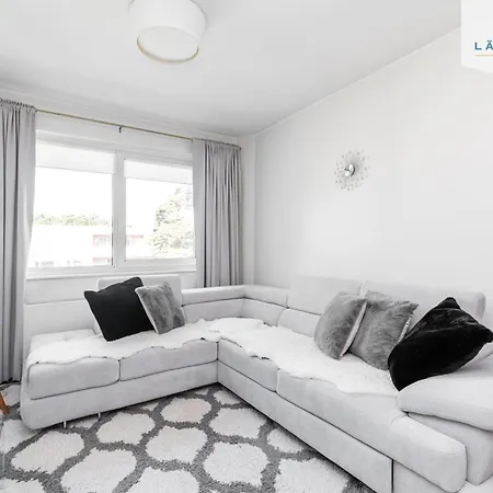 아파트 Romantiline Ootab Sind *