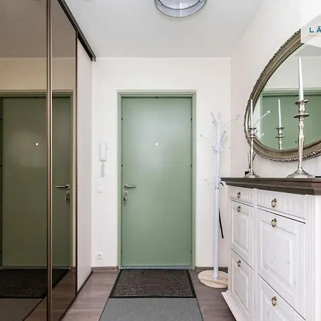 아파트 Romantiline Ootab Sind *